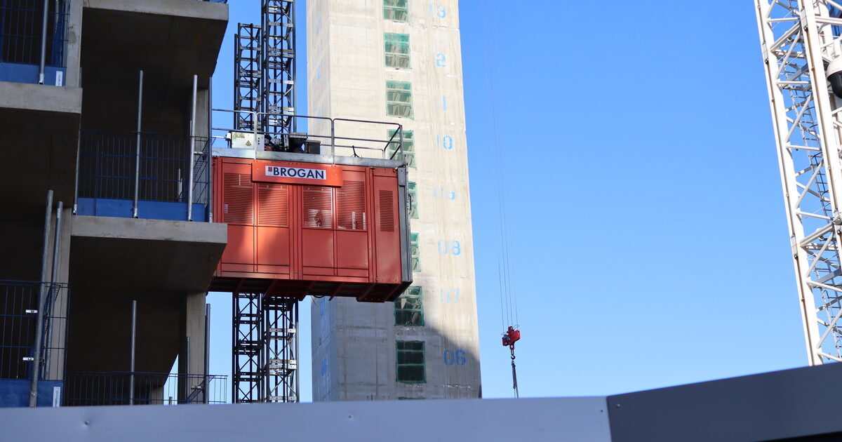 Colossus Hoists on Woolwich riverside new phase for Brogan Group | 14th ...